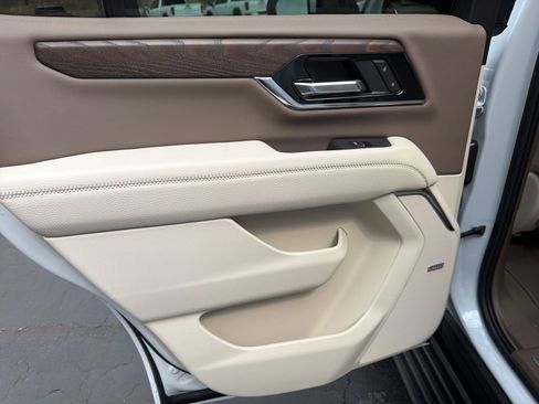 New 2026 GMC Yukon Denali image 10