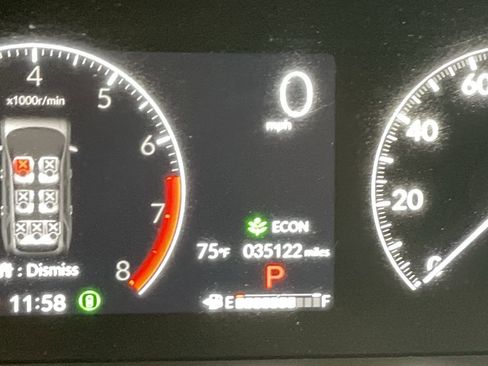 Used 2025 Honda Pilot TrailSport image 14