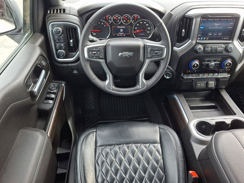 Used 2022 Chevrolet Silverado 1500 RST w/ Safety Package image 11