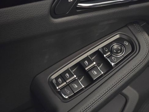 New 2026 Porsche Macan S image 33