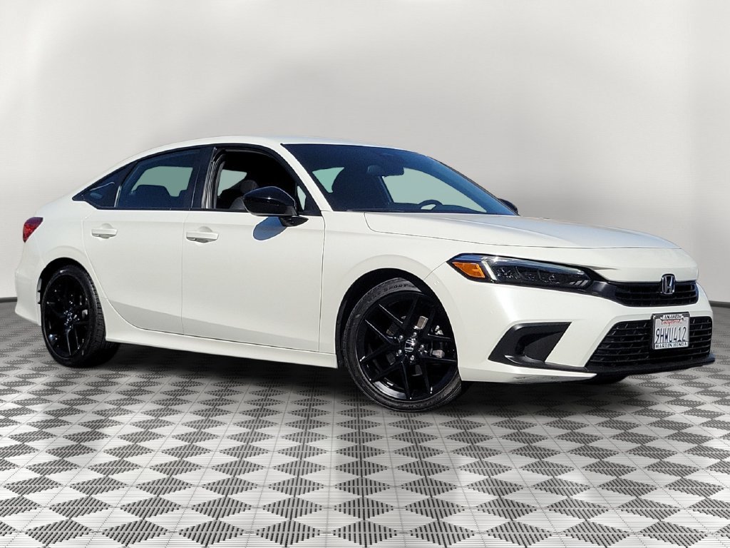 Used 2023 Honda Civic Sport image 2