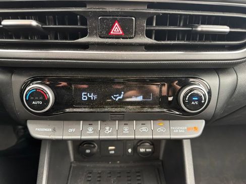 Used 2023 Hyundai Kona SEL w/ Convenience Package AWD/4WD image 17