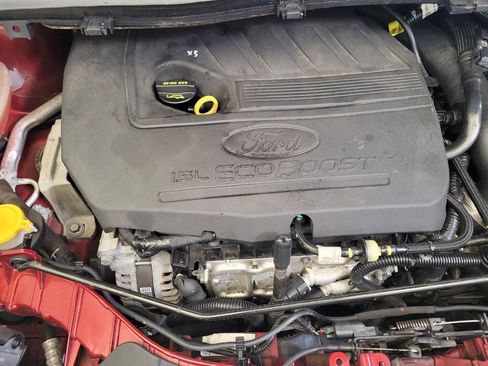 Used 2017 Ford Escape SE w/ Equipment Group 201A FWD image 30