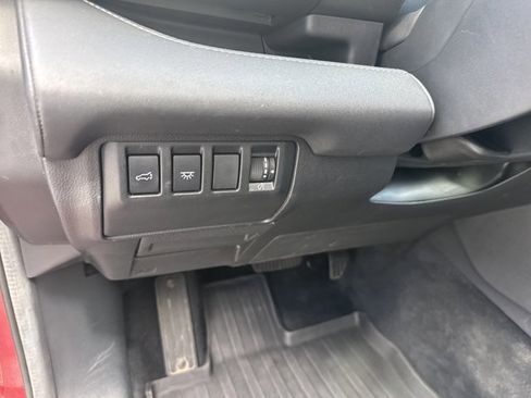 Used 2024 Subaru Ascent Limited w/ Technology Package image 18