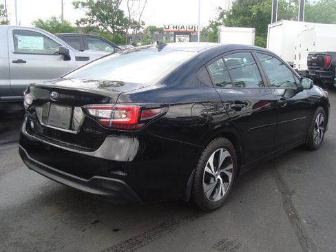 Used 2022 Subaru Legacy Premium AWD/4WD image 4