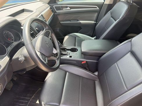 Used 2021 Volkswagen Atlas SE FWD image 5
