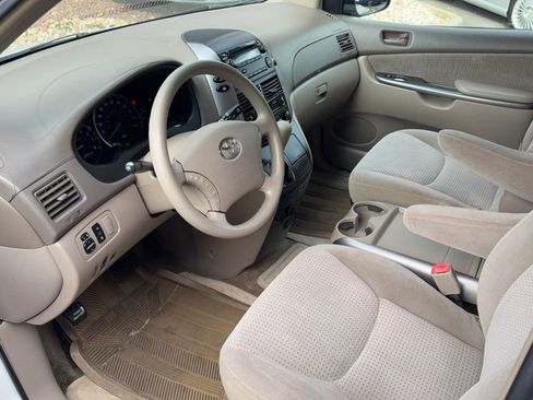 Used 2006 Toyota Sienna LE image 12