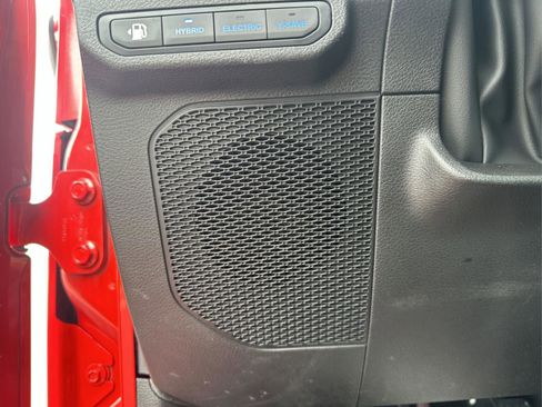 Used 2024 Jeep Wrangler Sahara image 27