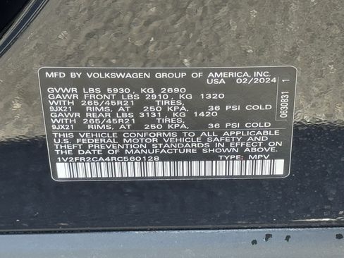 Certified 2024 Volkswagen Atlas SEL Premium R-Line AWD/4WD image 40