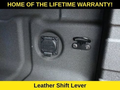 Used 2022 Nissan Frontier SV AWD/4WD image 39