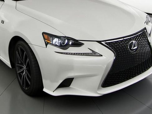 Used 2016 Lexus IS 300 AWD image 6