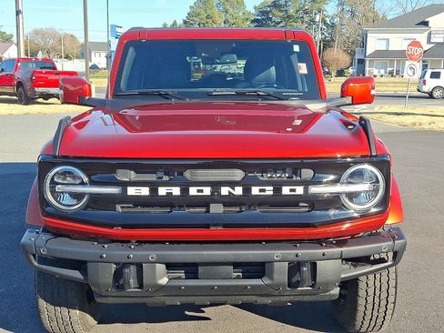 Used 2024 Ford Bronco Outer Banks image 2
