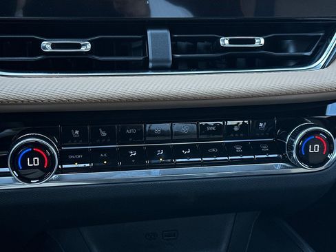 New 2026 Chevrolet Equinox ACTIV w/ Convenience Package III image 21