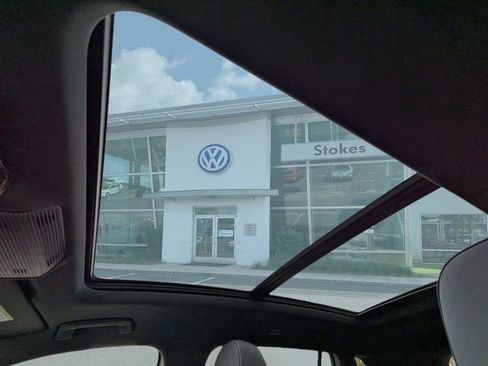 New 2026 Volkswagen Tiguan SE R-Line FWD image 22