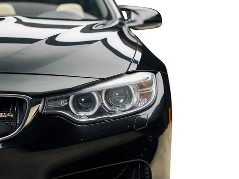 Used 2015 BMW M4 Convertible RWD image 11