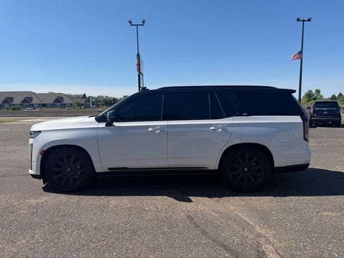 Used 2021 Cadillac Escalade Premium Luxury Platinum AWD/4WD image 9