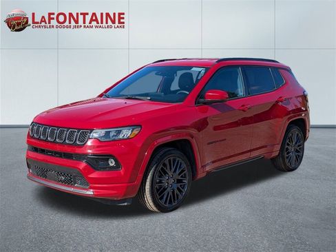 Certified 2023 Jeep Compass Limited image 1