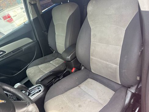 Used 2016 Chevrolet Cruze Limited LS FWD image 13