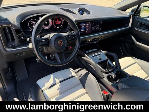 Used 2024 Porsche Cayenne Turbo GT AWD/4WD image 26