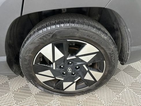Used 2024 Hyundai Kona SEL FWD image 16