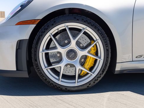 Used 2026 Porsche 911 GT3 RWD image 17