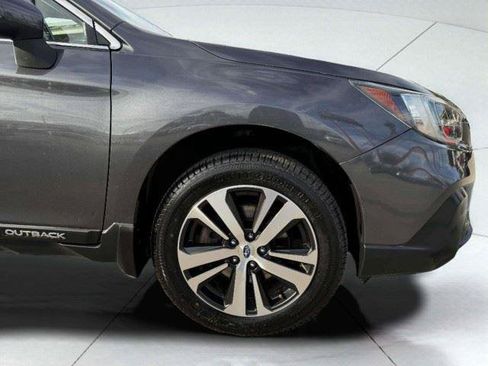 Used 2018 Subaru Outback 2.5i Limited AWD/4WD image 60