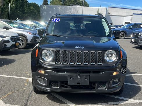 Used 2017 Jeep Renegade Latitude image 4