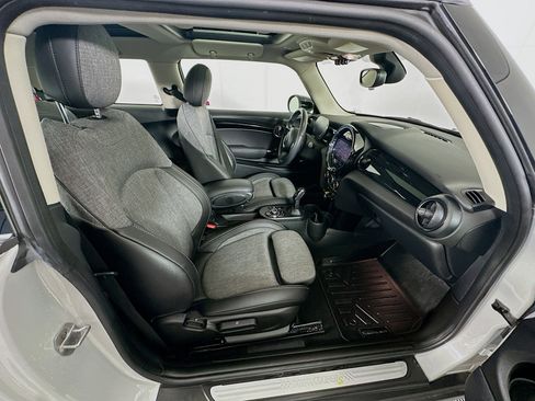 Used 2022 MINI Cooper SE image 29