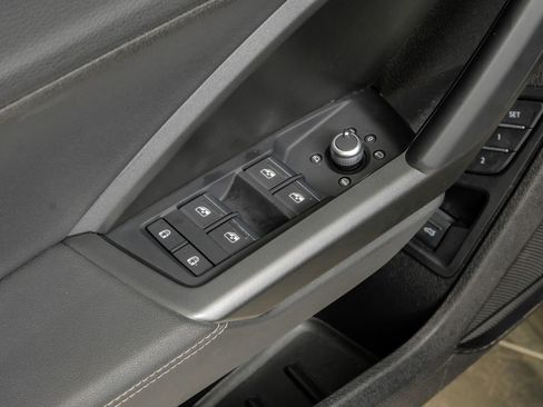 Used 2023 Audi Q3 2.0T Premium image 45