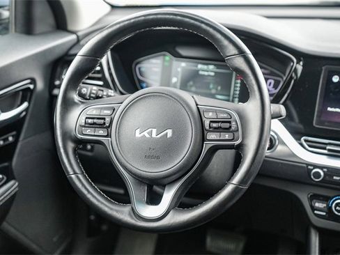 Certified 2022 Kia Niro EX Premium image 16