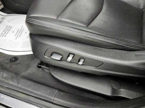 Used 2024 Cadillac XT6 Sport w/ Technology Package image 12