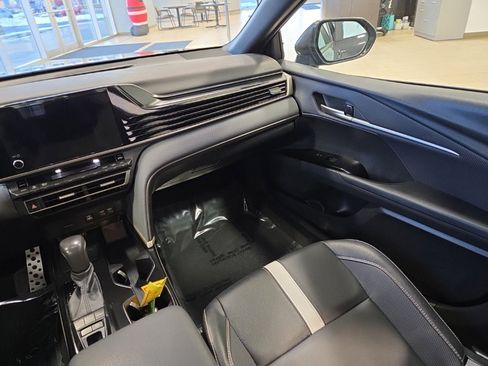 Certified 2025 Toyota Camry SE image 18