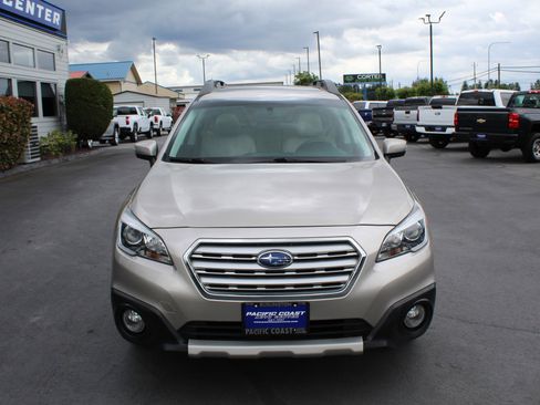 Used 2015 Subaru Outback 2.5i Limited AWD/4WD image 10