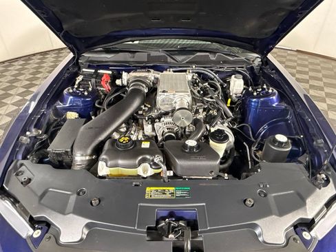 Used 2010 Ford Mustang GT RWD image 4