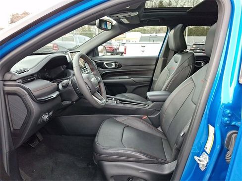 Certified 2024 Jeep Compass Trailhawk w/ Trailhawk Elite Group image 11