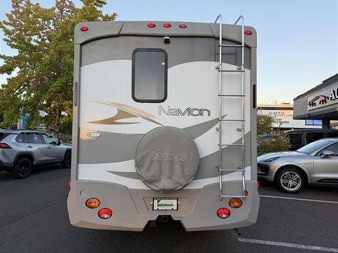Used 2008 Dodge Sprinter 3500 RWD image 5