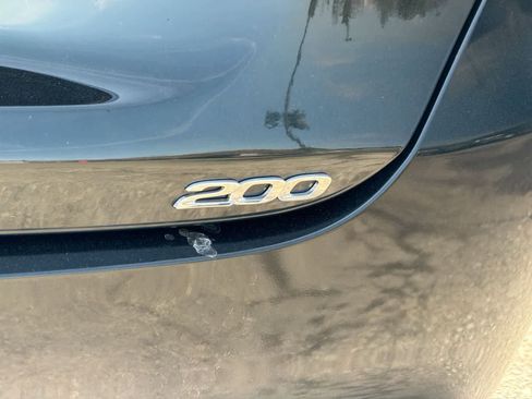 Used 2016 Chrysler 200 Limited w/ Anniversary Edition FWD image 13