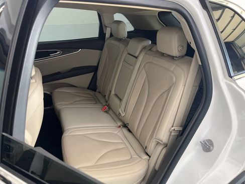 Used 2019 Lincoln Nautilus Reserve AWD/4WD image 18