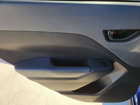 Used 2025 Subaru Crosstrek 2.0i Premium w/ Convenience Package #2 image 11