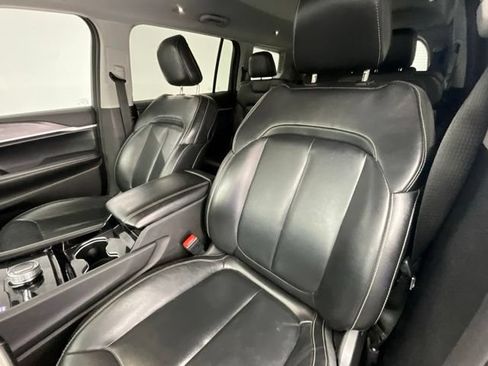 Used 2021 Jeep Grand Cherokee L Limited AWD/4WD image 6