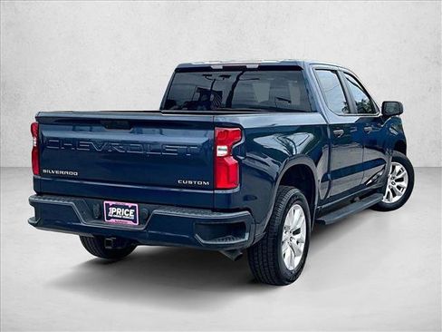 Used 2021 Chevrolet Silverado 1500 Custom RWD image 2