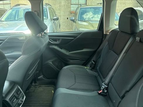 Used 2023 Subaru Forester Premium AWD/4WD image 5