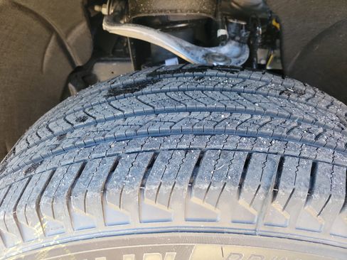 New 2026 GMC Sierra 1500 SLE image 12