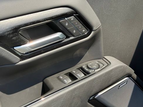 New 2026 GMC Sierra 2500 AT4X w/ AT4X AEV Edition AWD/4WD image 17