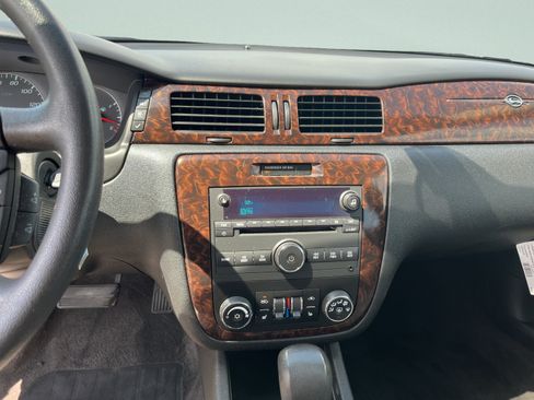 Used 2016 Chevrolet Impala LTZ FWD image 13