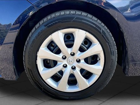 Used 2022 Toyota Corolla LE FWD image 10