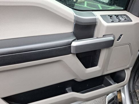 Used 2015 Ford F150 XLT w/ Equipment Group 302A Luxury image 13