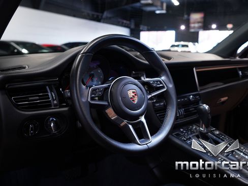 Used 2020 Porsche Macan S image 25
