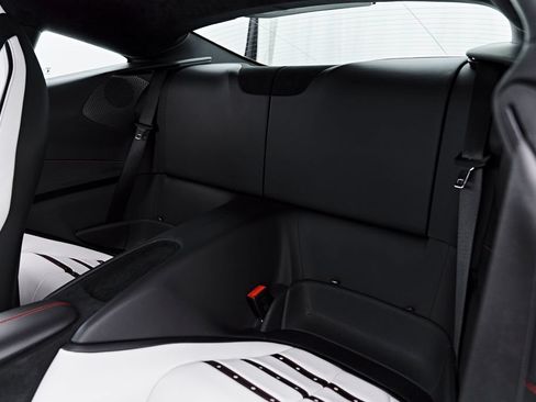Used 2022 Ferrari Roma RWD image 56