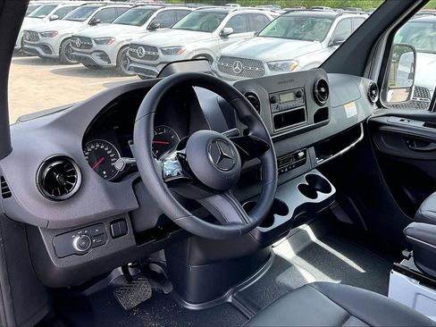New 2026 Mercedes-Benz Sprinter 2500 image 8